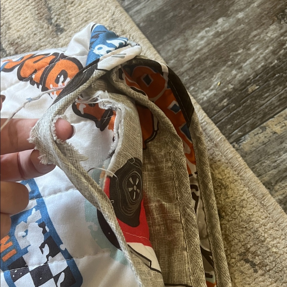 Queen Reversible Racing Car Blanket - Picture 3 of 3